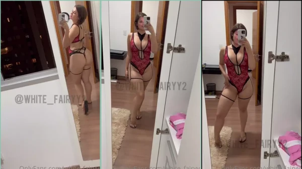 Kerolay Chaves se admirando no espelho, exibindo seu corpão maravilhoso