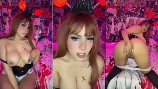 Penny Lovlov de quatro, com a roupa íntima bem baixinha