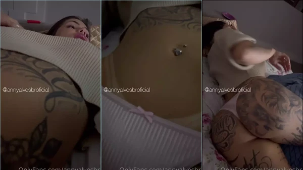 Vídeo apetitoso da Anny Alves de calcinha, dando aquele soninho delicioso