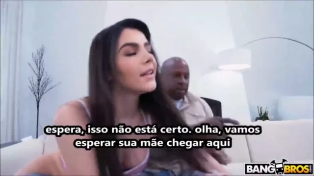 Vídeo pornô legendado com a esperta dando pro padrasto negão